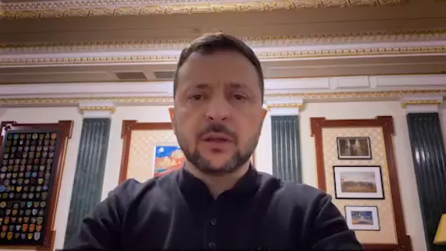Зеленскому доложили о 105 тыс. погибших и пропавших без вести бойцов ВСУ