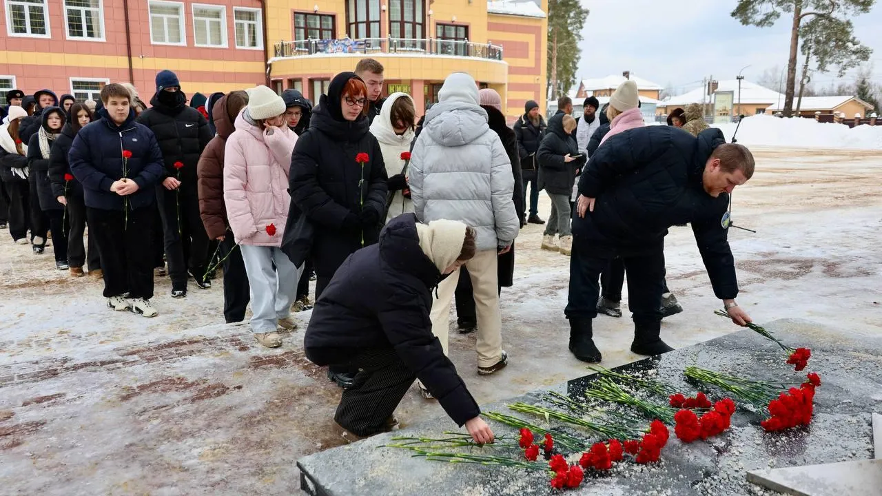 В Павлово-Посадском округе почтили память защитников Отечества