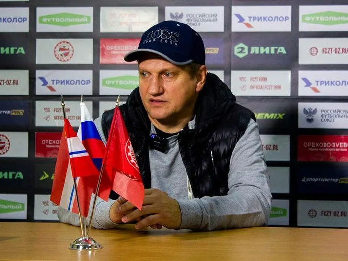 Известного футбольного тренера уволили за плохой результат