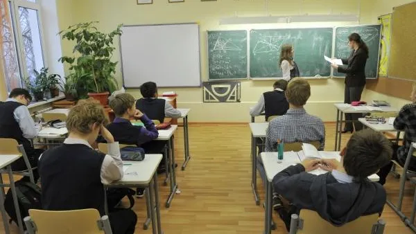 Тридцать семь «земских учителей» привлекут в села Московской области