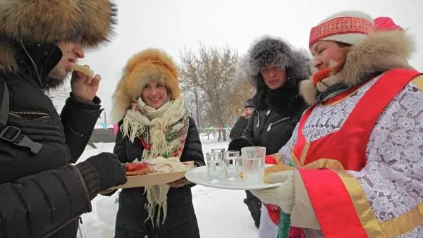 Диетолог: масленичные блины совершенно не сочетаются с алкоголем