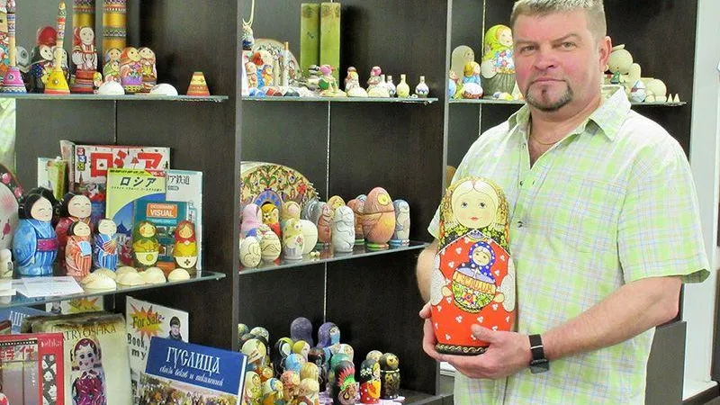 Сергей Коблов: «Стиль нашей студии – передать в матрешке теплоту рук мастера»