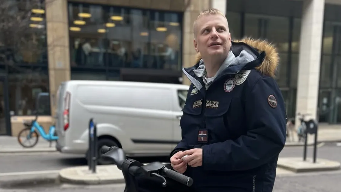 Соцсети Славы Комиссаренко