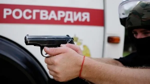 Росгвардейцы обезвредили злоумышленника с ножом в Красногорске