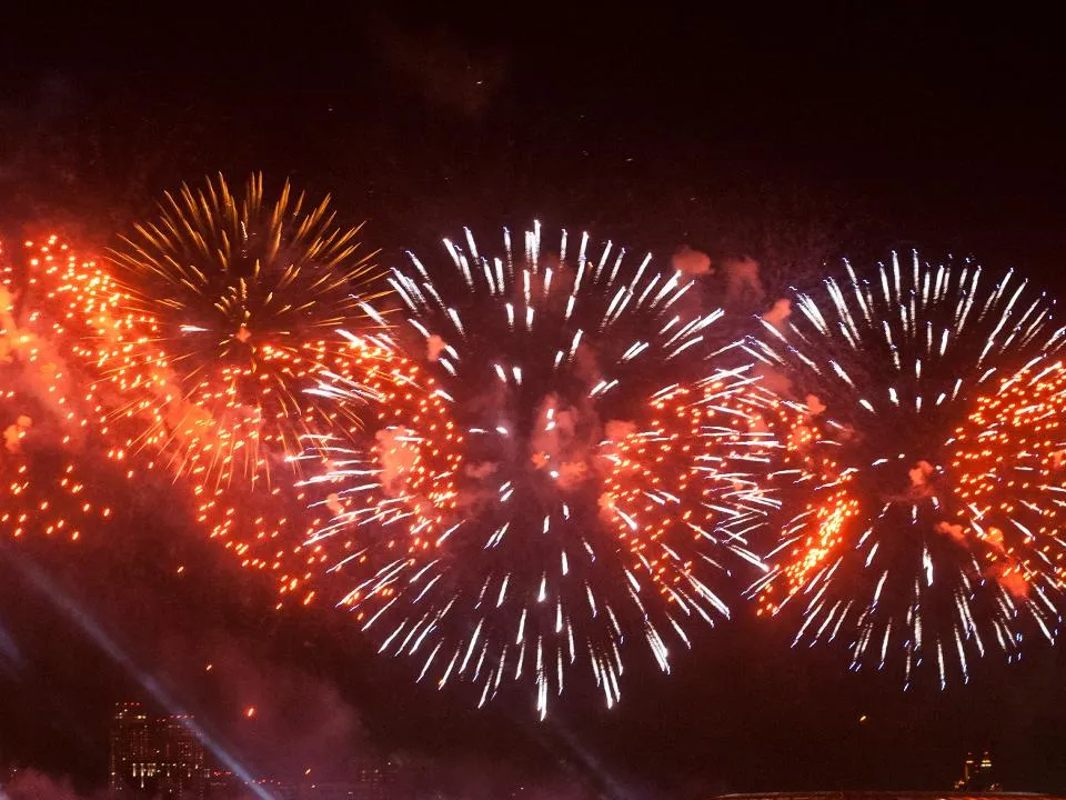 Где и как можно запускать салюты на 23 февраля в столичном регионе