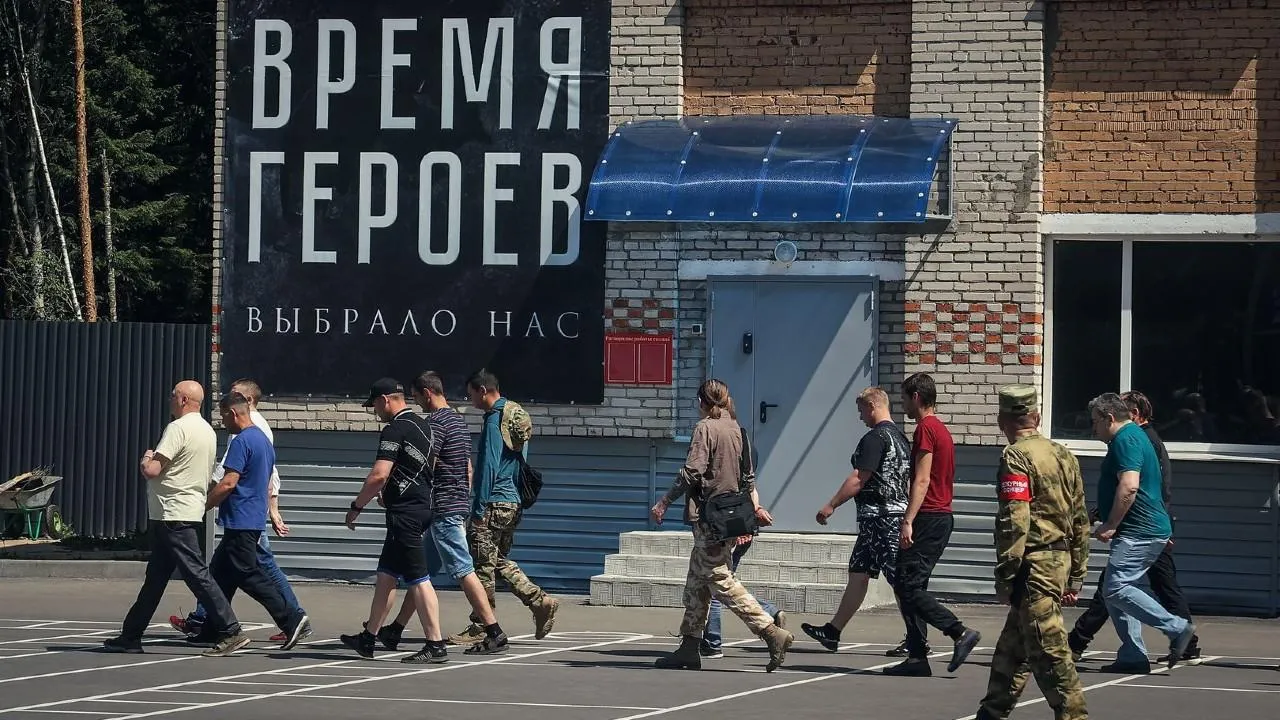Различные меры соцподдержки могут получить военнослужащие, заключившие контракт от Подмосковья