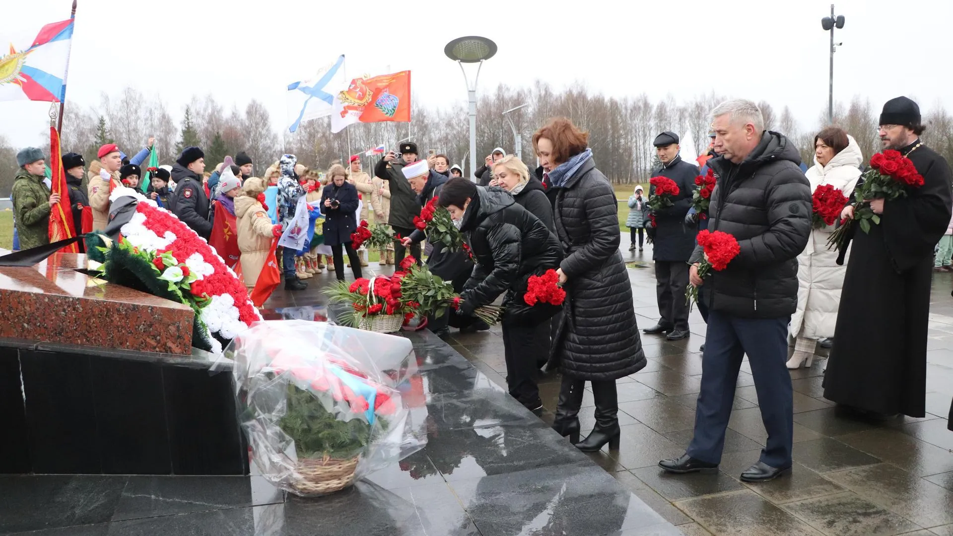 В Волоколамском округе отметили 83-ю годовщину легендарного подвига Героев-панфиловцев