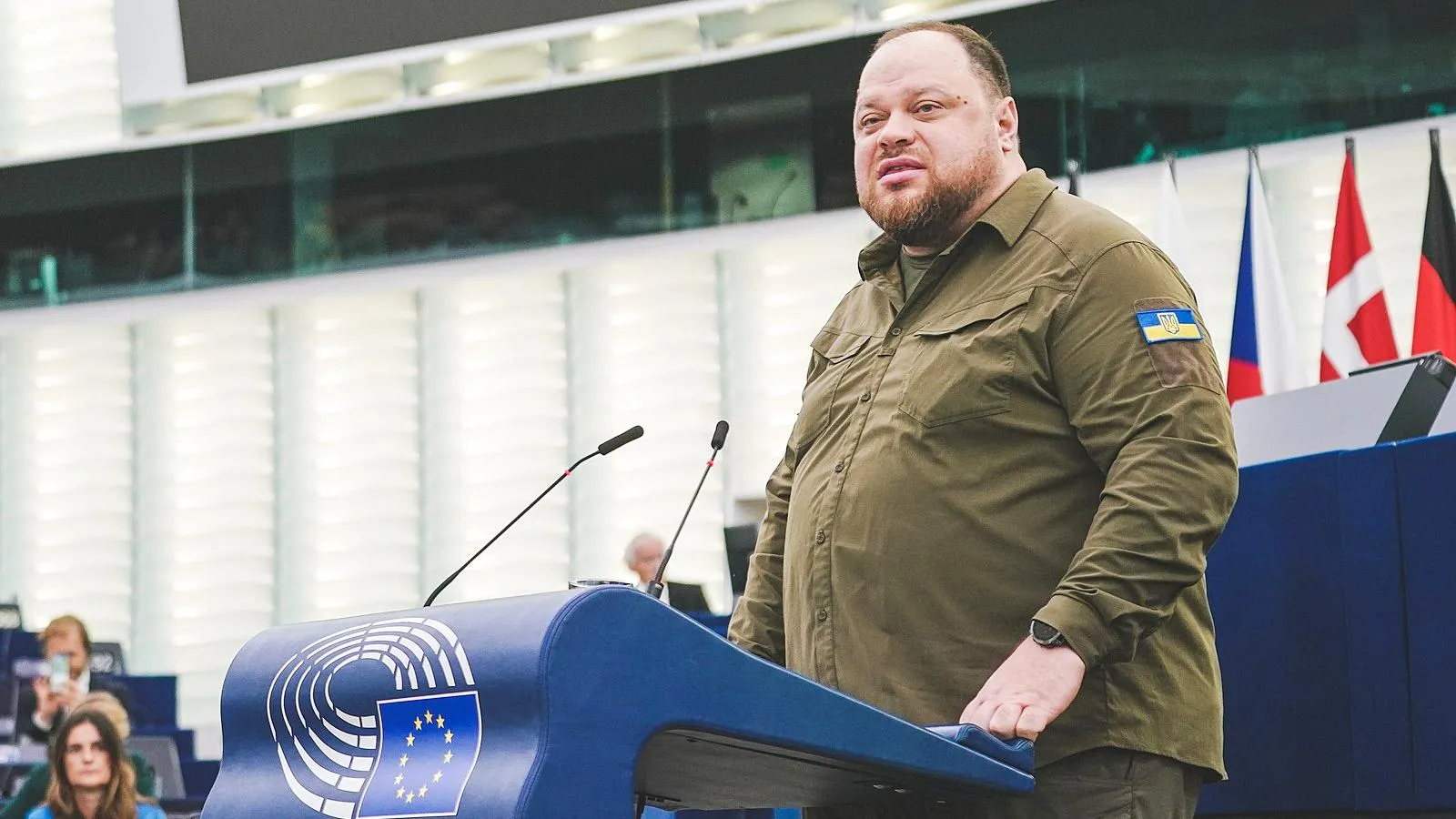 Руслан Стефанчук во время выступления в Европарламенте, 2022 год