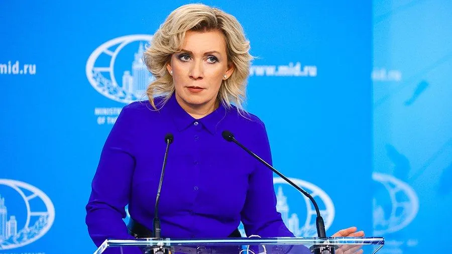 Захарова назвала слова Вайкуле о необходимости сносить памятники героям ВОВ глупостью и варварством