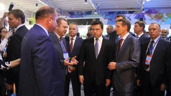 Якунин: еще 500 рабочих мест дает району партнерство с заводом JCB