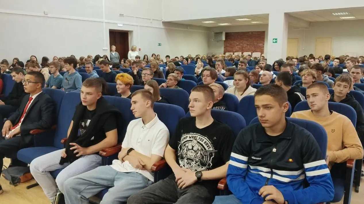 Лидер ВДМОД встретился со студентами Павлово-Посадского техникума