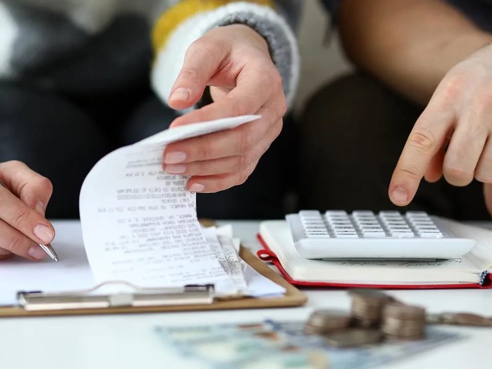 Успеть до конца года: кто и в каком размере должен оплатить налог на доход по вкладам до 1 декабря 2026 года