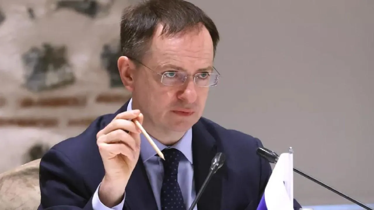Мединский заявил, что Киев был готов заключить мирный договор в 2022 году, но ему помешал Запад