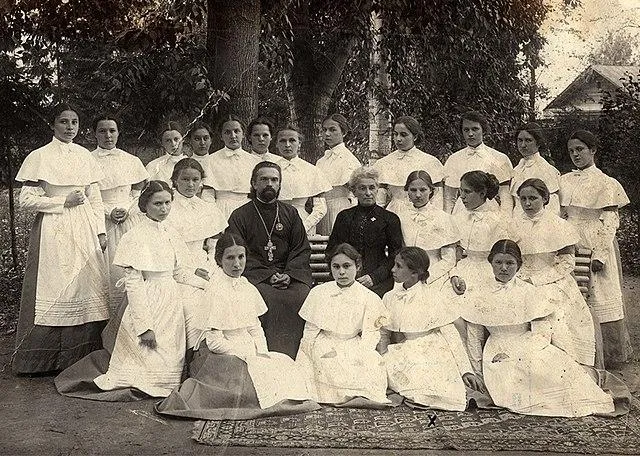 Казанский Родионовский институт благородных девиц. Выпуск 1913-1914 учебного года