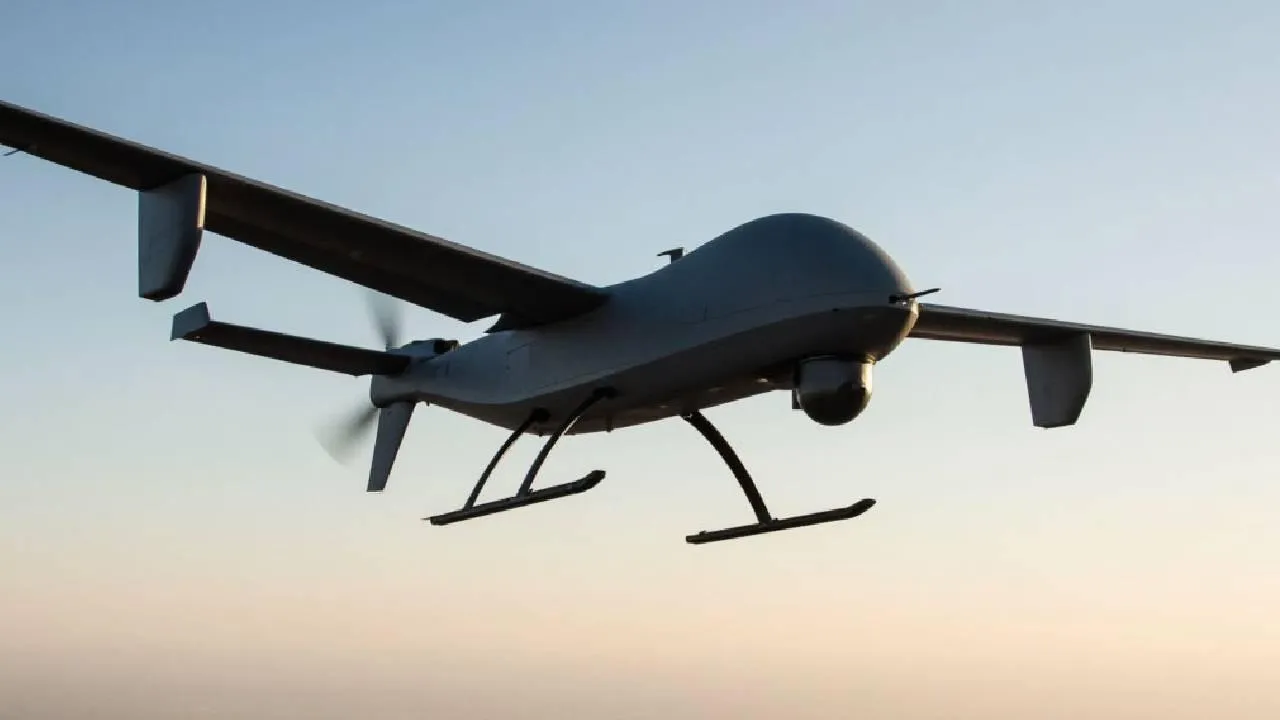 Общежитие с поврежденной крышей и сгоревший дом: какие последствия оставила после себя ночная атака дронов в Таганроге