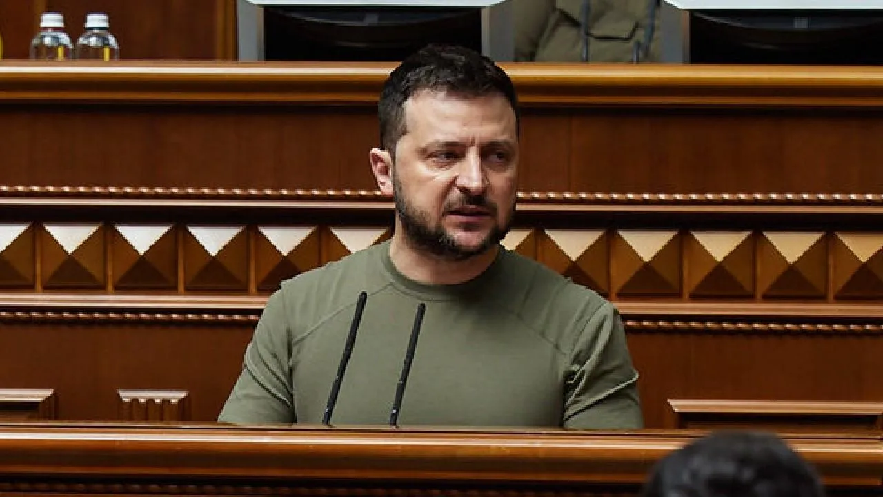 Зеленский заявил, что не знает, как вернуть контролируемые Россией территории