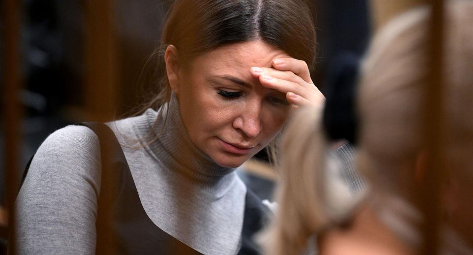 Суд отложил рассмотрение исков о недвижимости родственников Блиновской