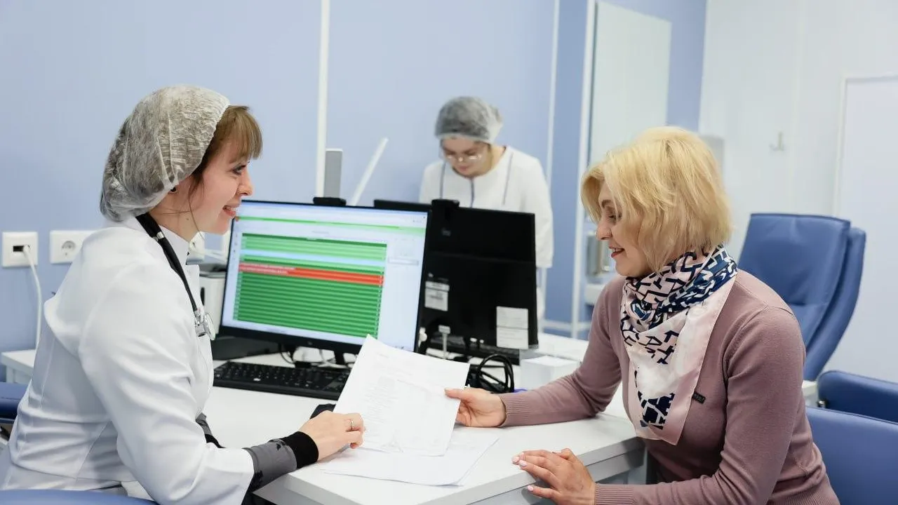 Более двухсот специалистов начали работать в Подмосковье в рамках программ «Земский доктор» и «Земский фельдшер»