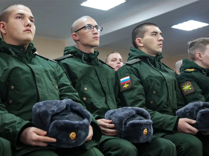Политолог рассказал, зачем на самом деле нужно повысить призывной возраст
