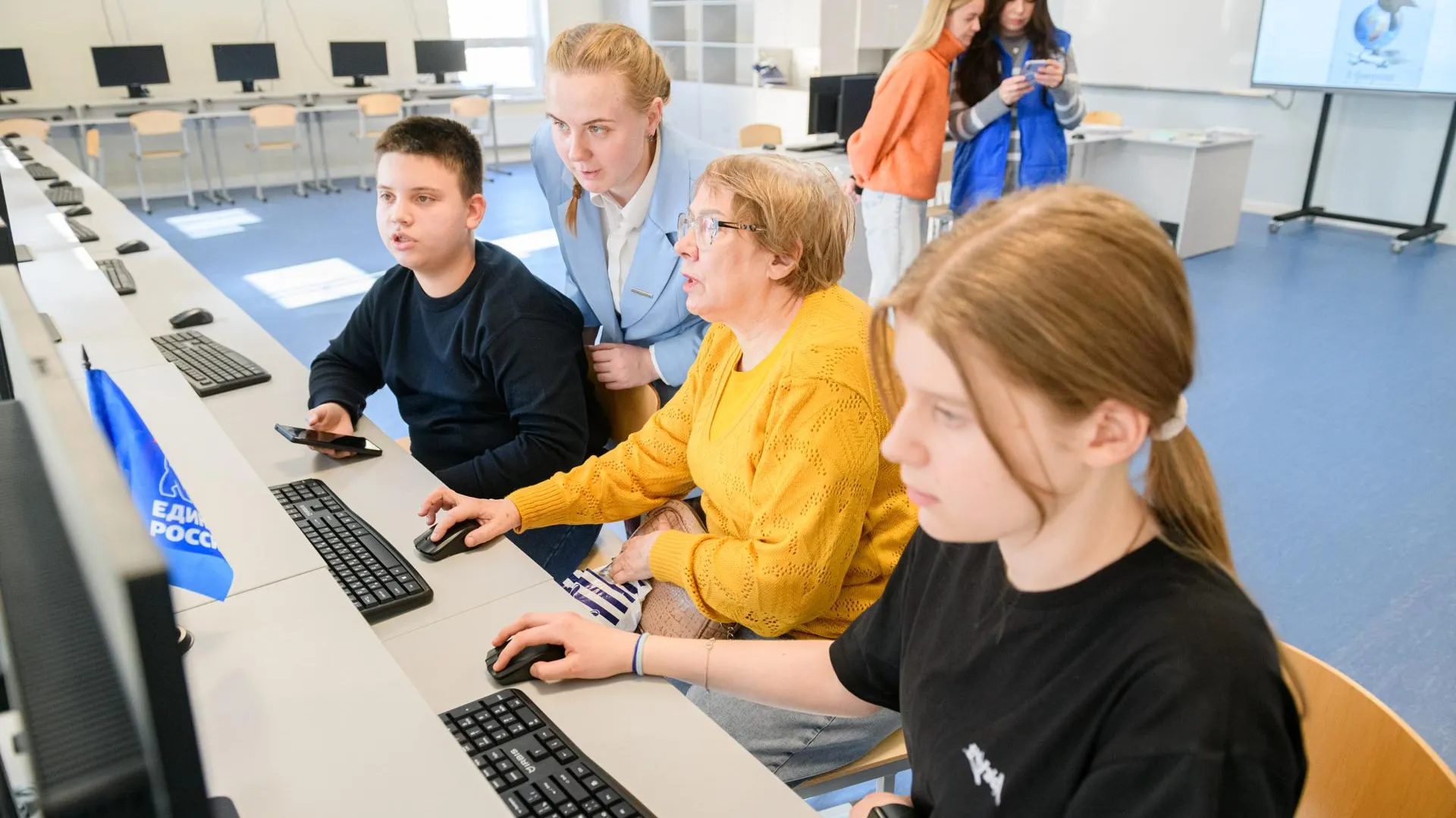 Данила Новак