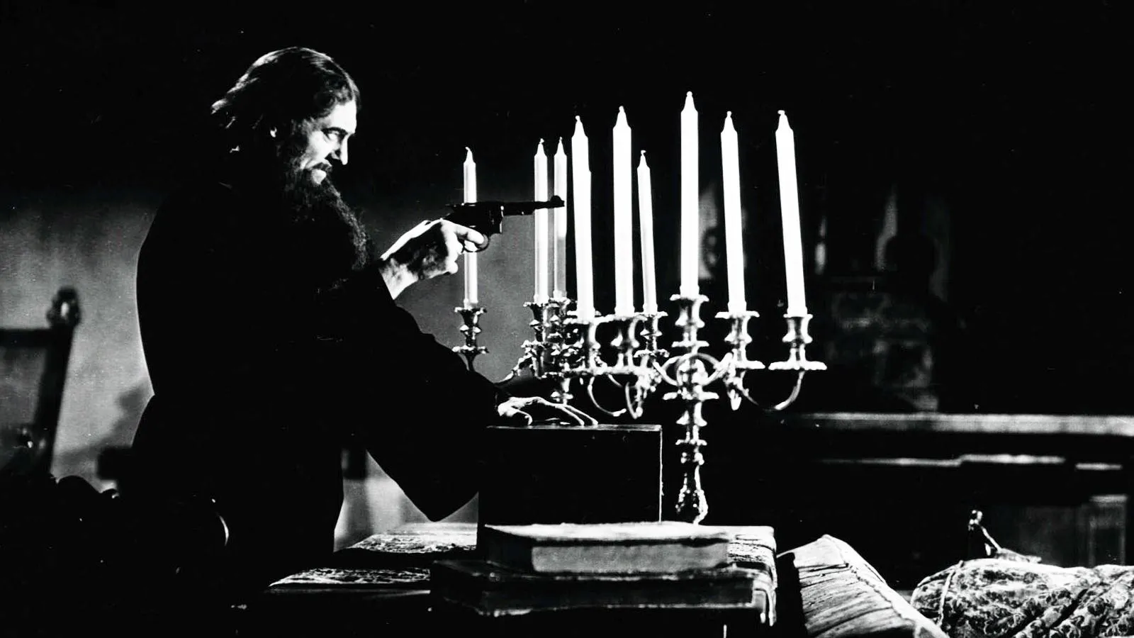 Кадр из фильма «Распутин и императрица», 1932 год. Metro-Goldwyn-Mayer (MGM)