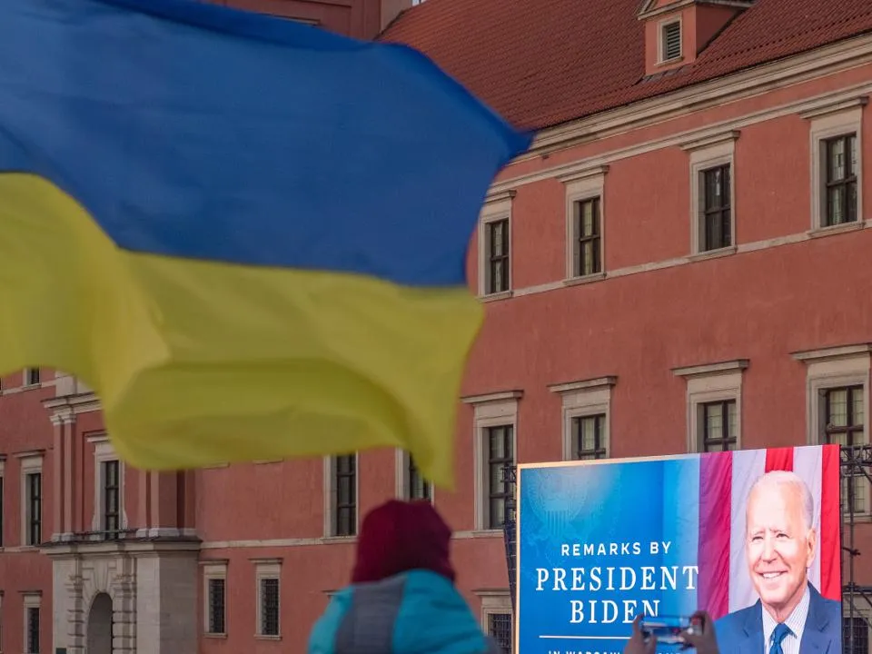 «Какая уж тут экономика»: как Зеленский обманывает Запад обещаниями умерить аппетиты