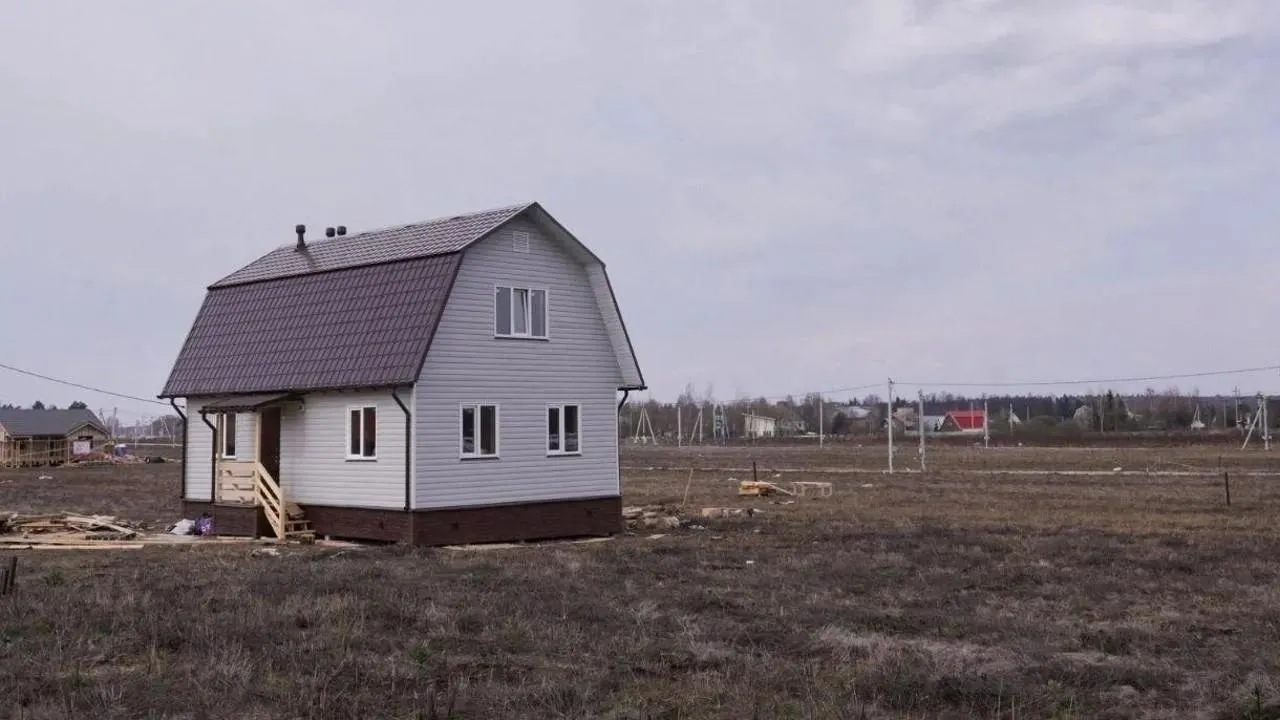 В Волоколамске земельными участками по региональной программе обеспечили 12 врачей