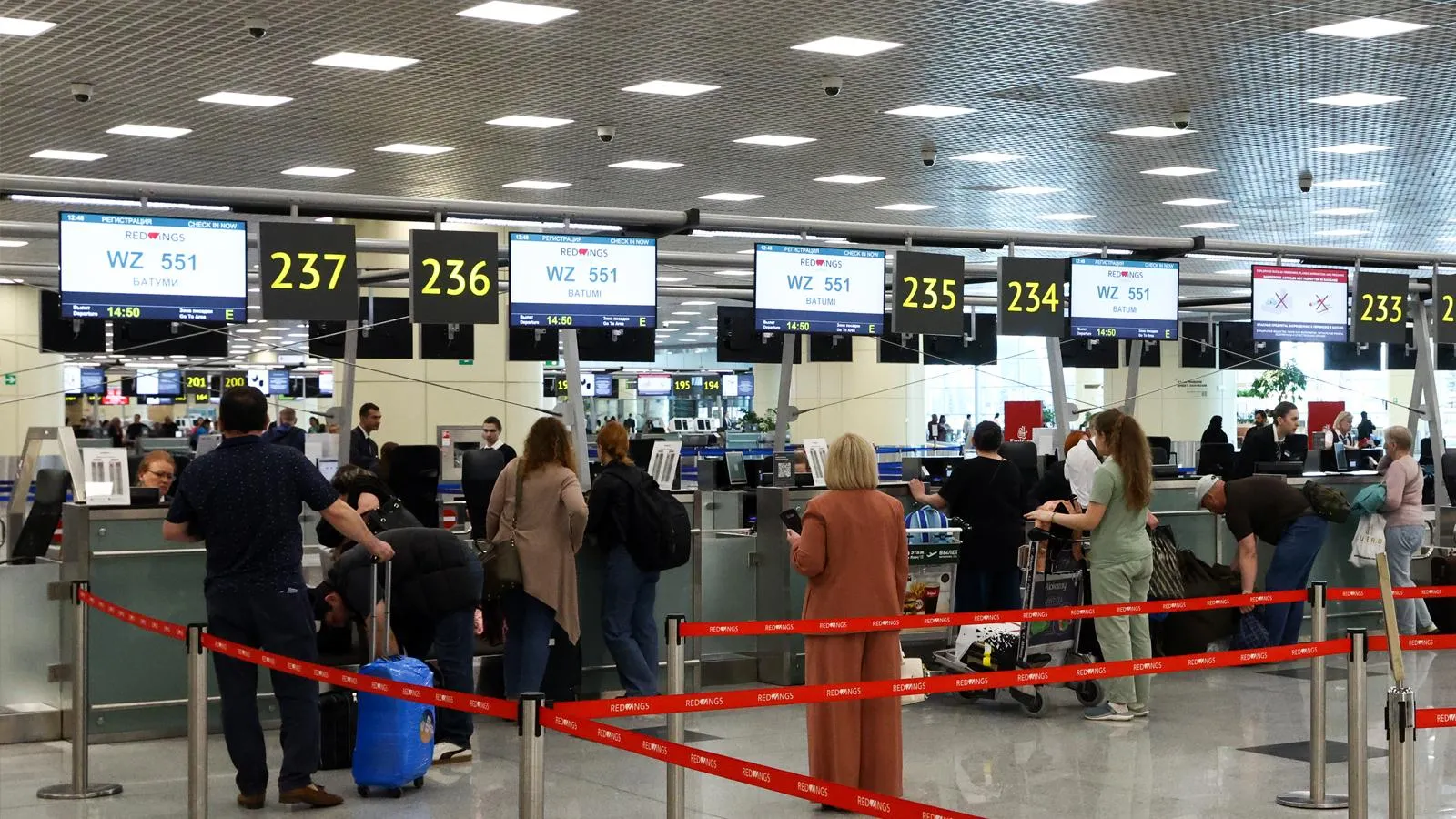 Регистрация на рейсы в аэропорту Домодедово. Petrov Sergey