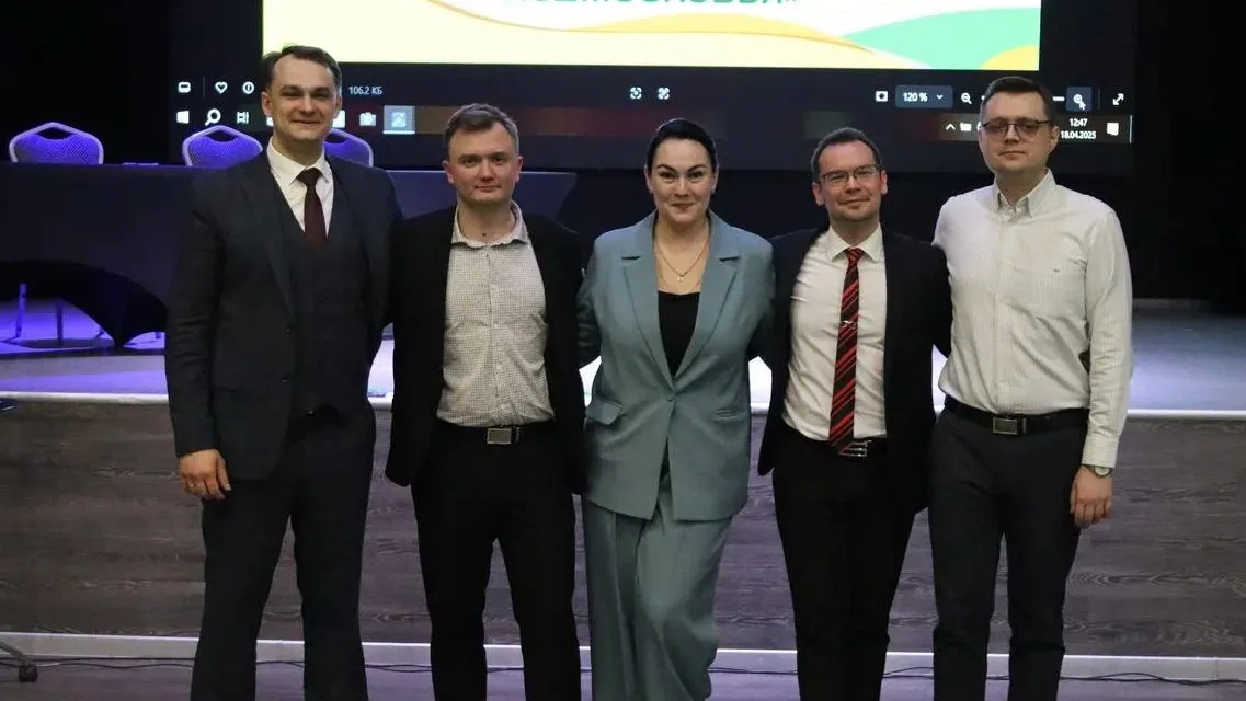 Данила Борисов (второй слева). Фото: Министерство образования Московской области