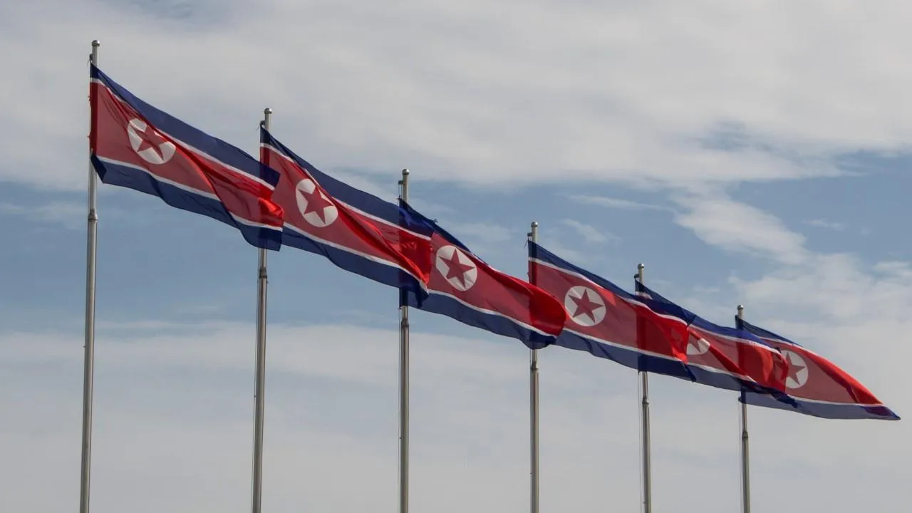 СМИ: КНДР запустила баллистическую ракету в сторону Японии