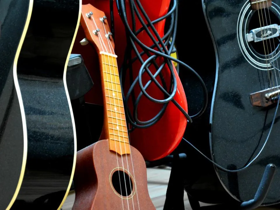 «Мы давно впереди»: российские производители гитар обещают превзойти Gibson и Fender