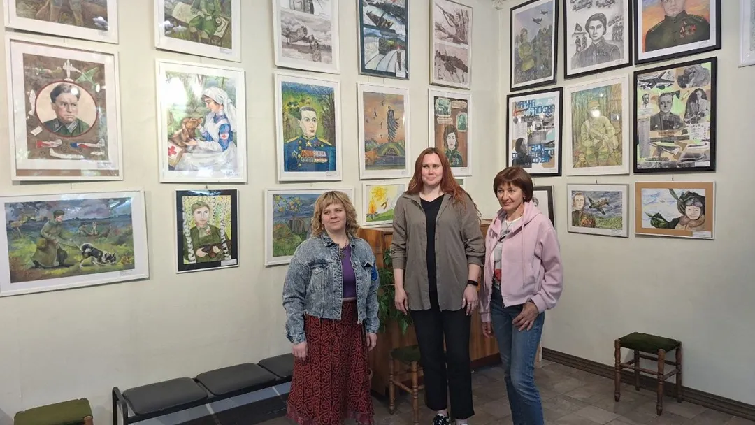 Преподаватели художественного отделения ЖДШИ №1. Фото: галерея «5 Дом»