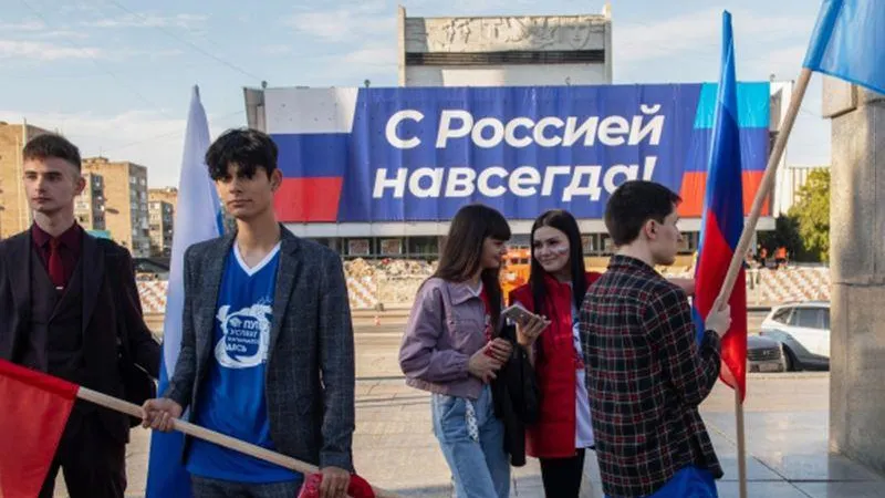 «Им нужна безопасность»: эксперт объяснил, почему Херсонской и Запорожской областям не дали конституции