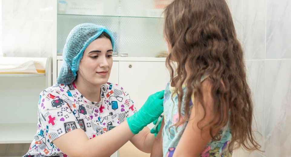 В Подмосковье более 300 тыс. детей прошли вакцинацию от гриппа
