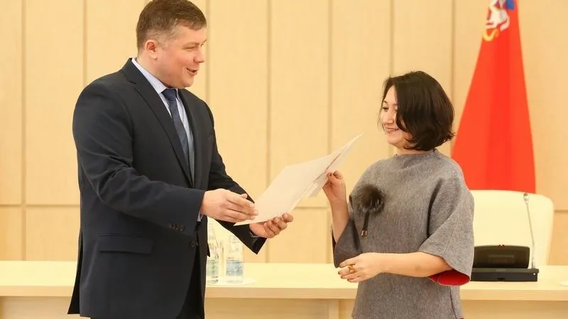 Тридцать шесть подмосковных врачей получили сертификаты на соципотеку