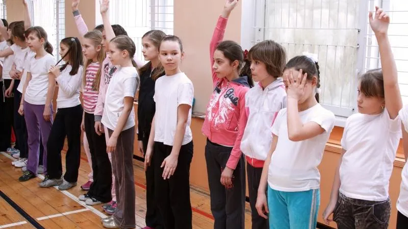 Несчастный случай с ученицей в спортзале расследуют в школе Долгопрудного 