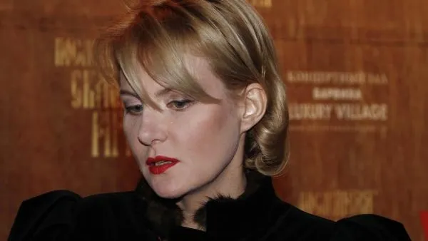 Рената Литвинова попала под машину в Москве