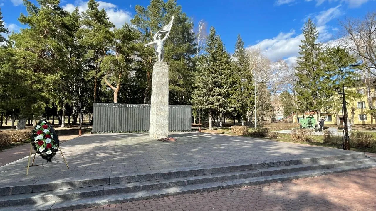 К 9 Мая в Озерах отремонтируют памятник «Неизвестному солдату»