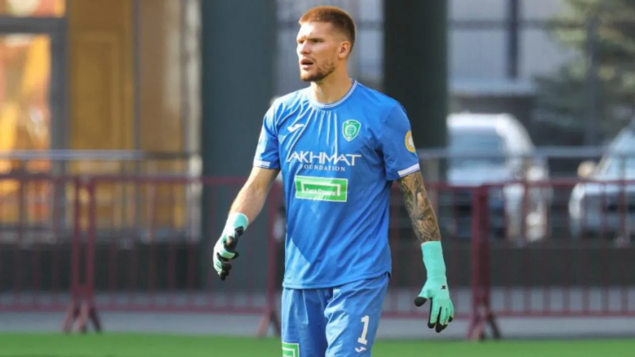 В «Ахмате» сообщили о серьезной травме основного вратаря: выбыл до конца сезона