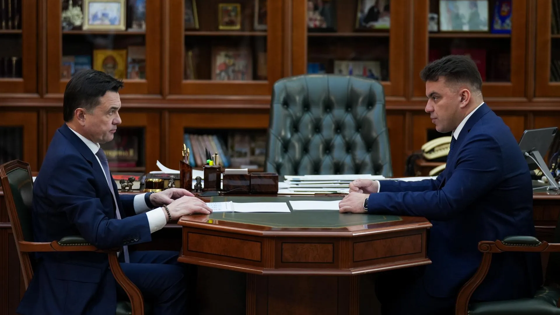 Губернатор Подмосковья провел рабочую встречу с главой Можайского округа