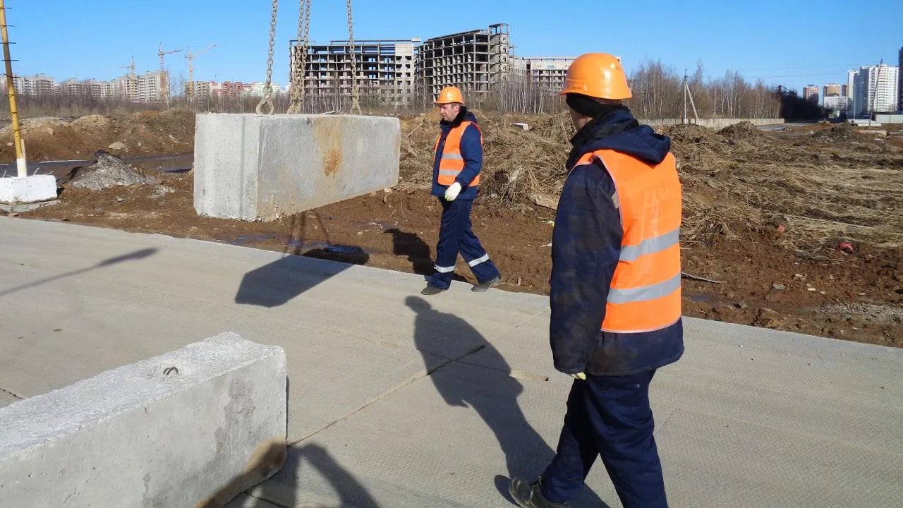 В Озерах началось строительство дома для переселенцев из аварийного жилья