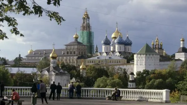 Сергиев Посад: праздничный и с водопроводом