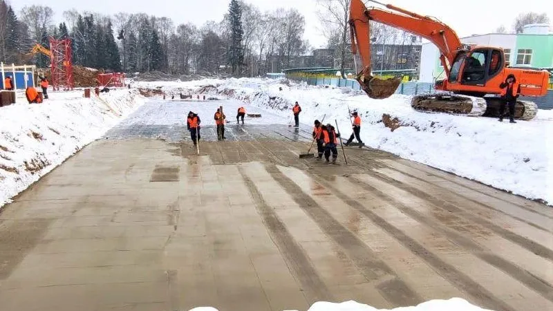 Заливка фундамента школьной пристройки началась в Лобне
