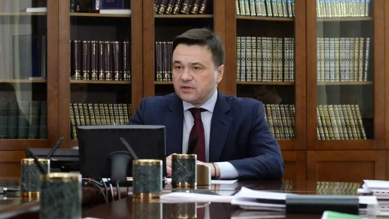 Воробьев подчеркнул важность обеспечения высокого качества уборки дорог региона