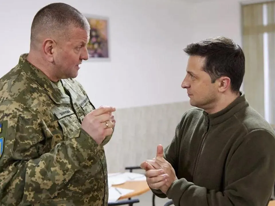 «ВС РФ не придется штурмовать Киев»: выяснилось, чем закончится вражда Зеленского и Залужного