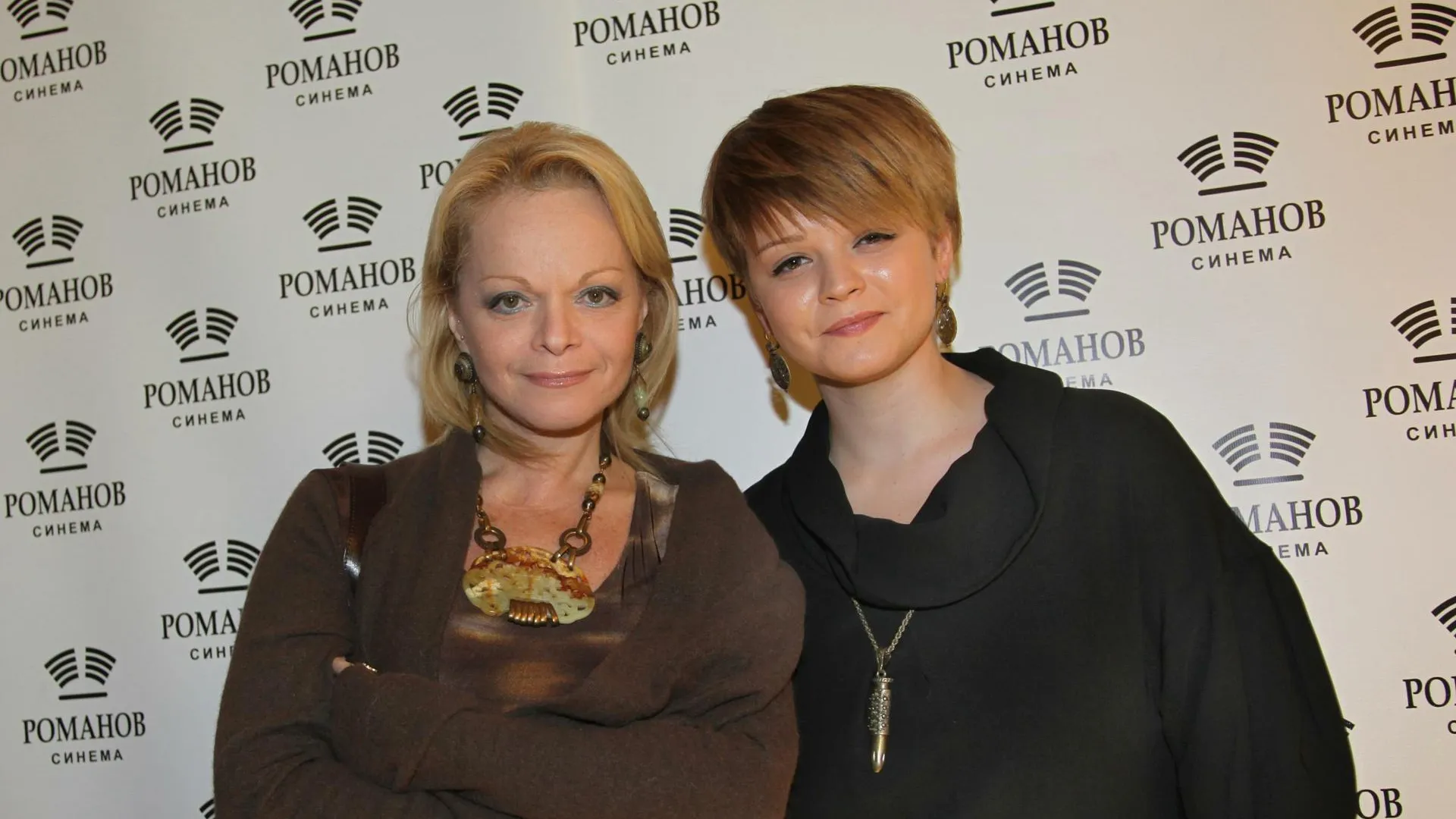 Natalya Loginova/Russian Look