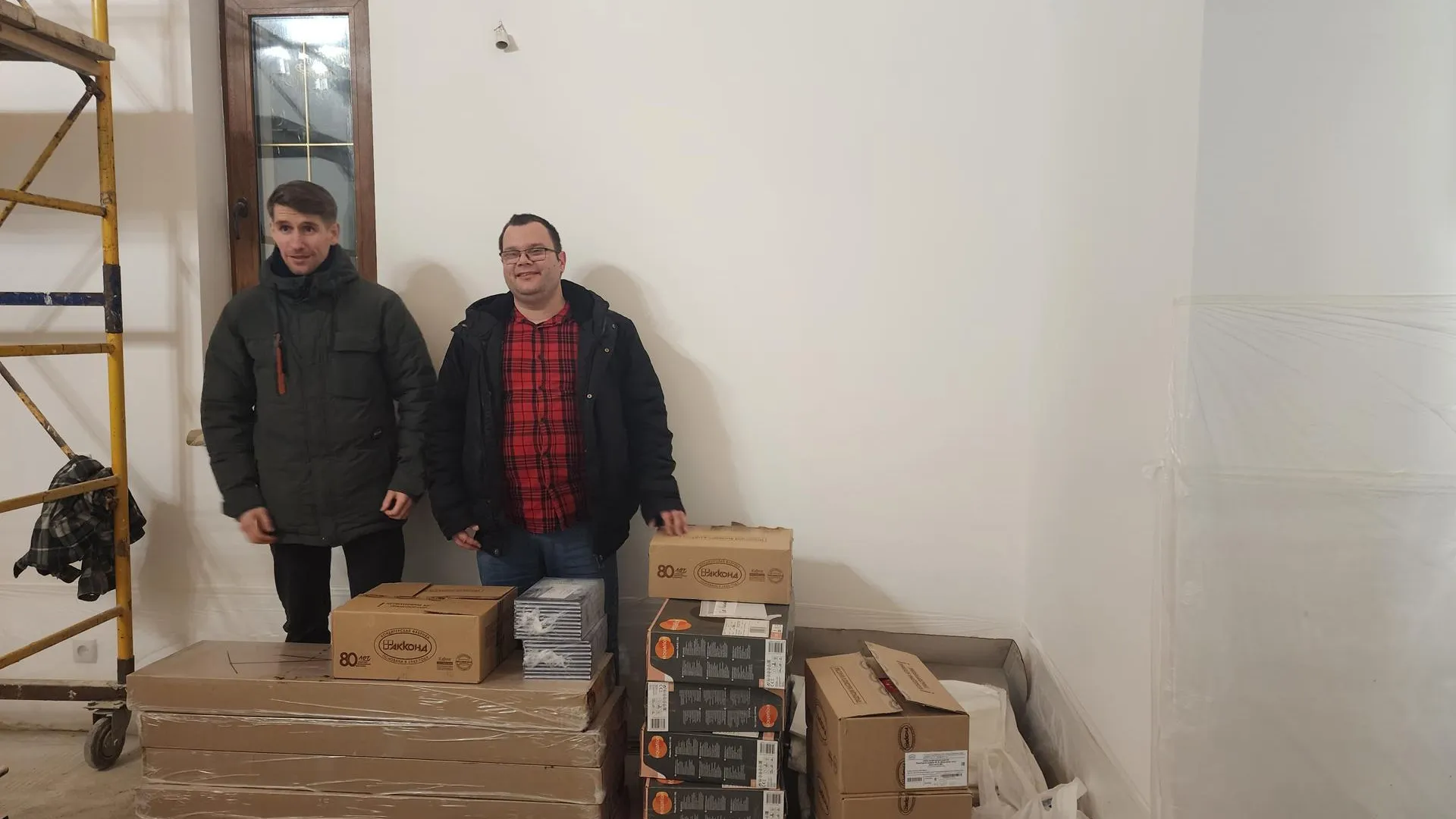 В храме Святых Царственных Мучеников, Мариуполь
