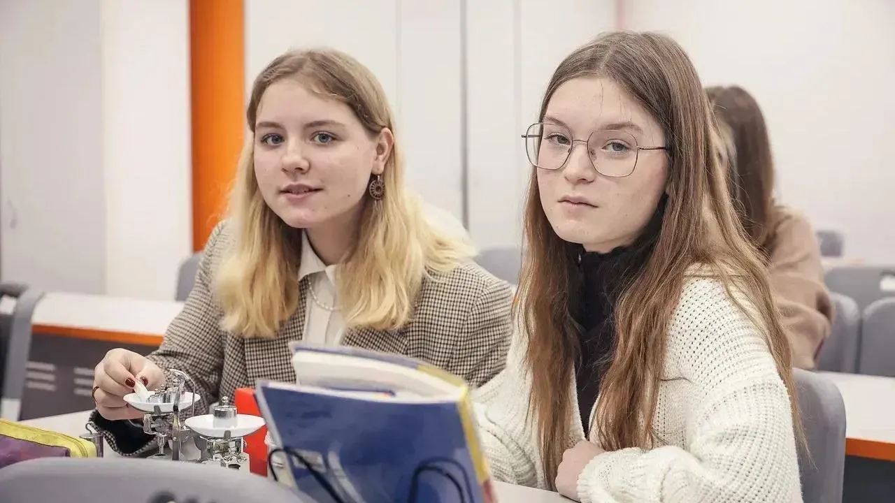 Родители школьников в Подмосковье могут подключить к системе «Моя школа» других членов семьи