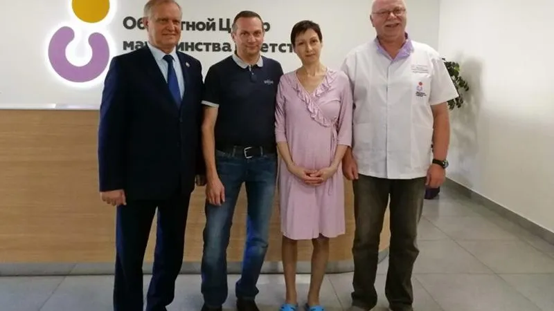 Мама, болеющая за дочь-гимнастку, начала рожать под гимн России на трибуне в Раменском