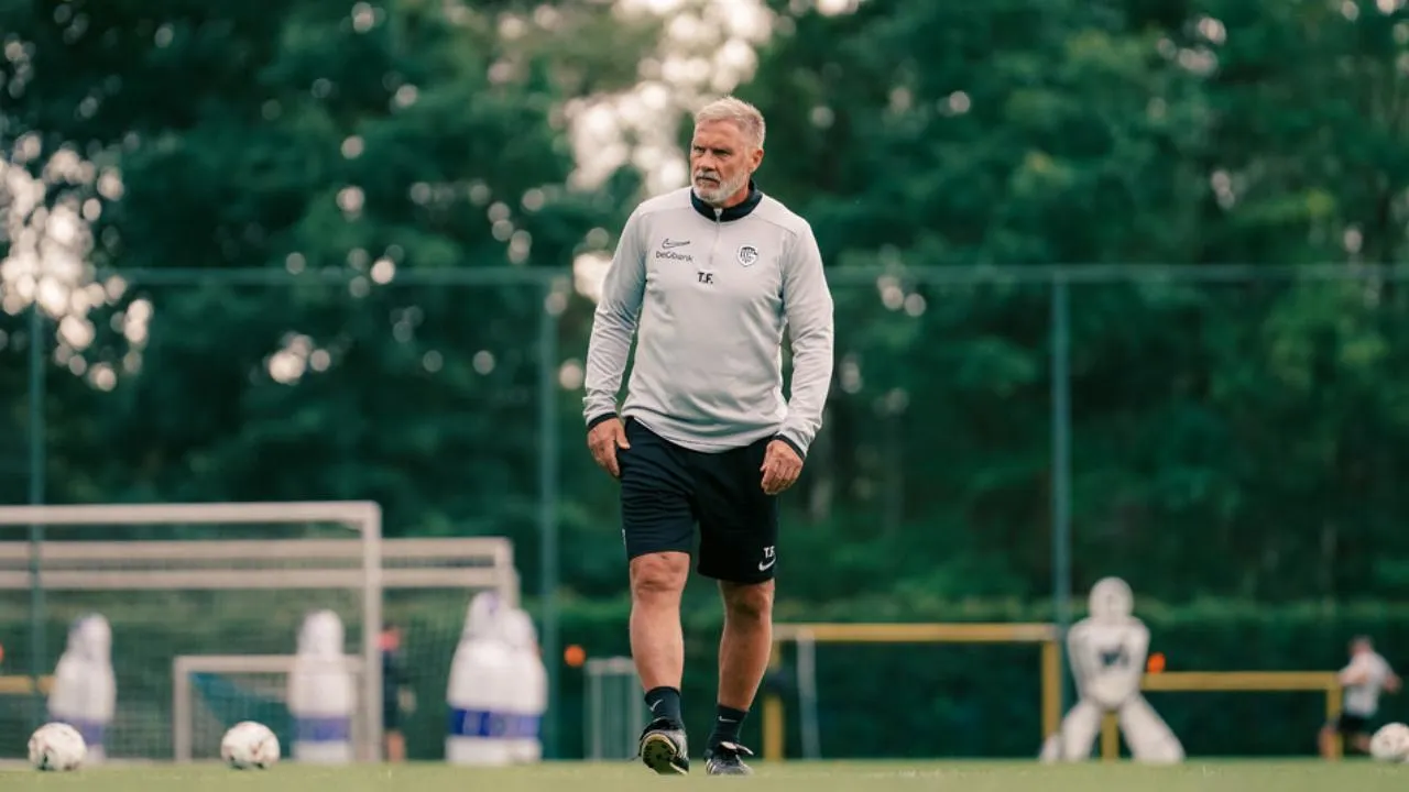 «Спартаку» предложили тренера, неделю назад уволенного в Бельгии